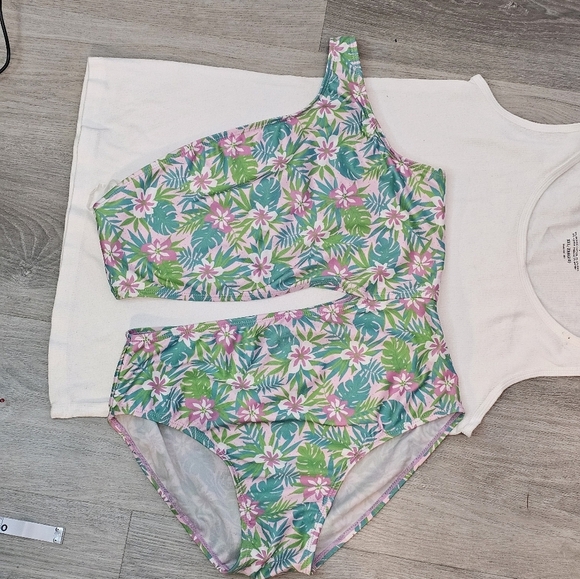 Sol Swim - Picture 4 of 7